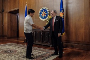 Marcos: Small nations must unite in geopolitical issues