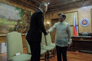 Hungarian FM pays courtesy call on Marcos