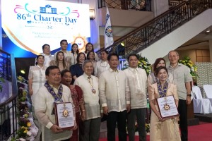 Bacolod City honors outstanding citizens