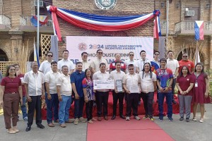 Laoag gov’t honors village peacemakers