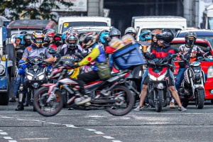 House OKs measure allowing motorcycles-for-hire