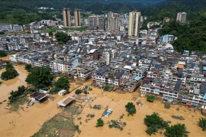 8 missing after landslide hits houses in central China