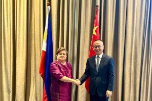 PH, China hold dialogue, commit to de-escalate tensions