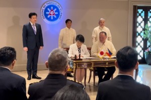 PH, Japan seal defense pact in Malacañang