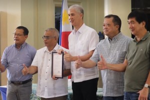 NegOcc obtains special patent title for Mambukal Resort property