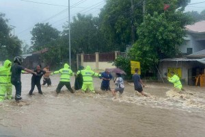 528 families evacuated in C. Luzon due to Carina