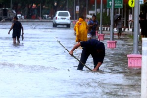 Lawmakers want flood control policies assessed