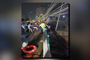 Pasig bridge hit by barges closed for damage check, repair