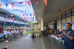 Bicol police deploys 10K cops, puts up help desks as schools open