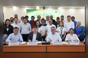 DA, URC sign 5-year program to boost potato farmers' income