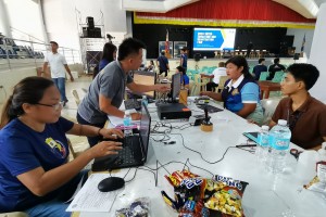 Comelec lists 171 NegOr residents under 'Register Anywhere' program 