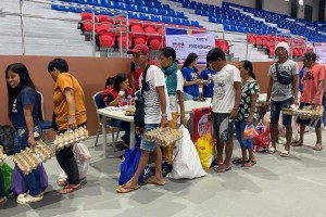 More Bicolano families to benefit from gov't food stamp program 