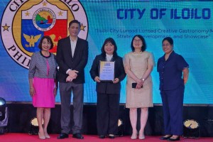 Iloilo City receives P2-M grant under ‘Lunsod Lunsad’ project