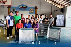 4 Pangasinan farmer groups get 15 solar drying trays 