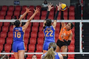 Foxies stun Solar Spikers to keep quarterfinal hopes alive