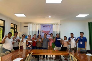 No registration, no aid, NegOr mayor tells micro biz owners