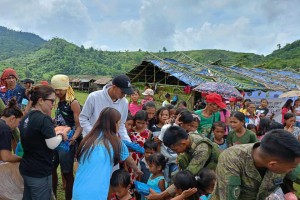 Conflict-free village in Negros gets support from civic groups