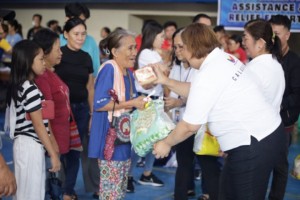 LTO-Calabarzon provides relief to 1,150 families affected by 'Enteng'