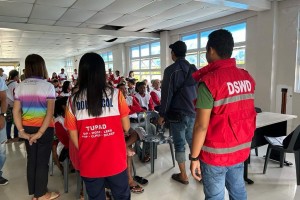 DSWD project beneficiaries in Bicol get employment aid from DOLE