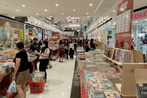 Bacolodnons join quest for 1 million new readers in PH