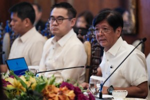 Marcos sees rice prices going down further