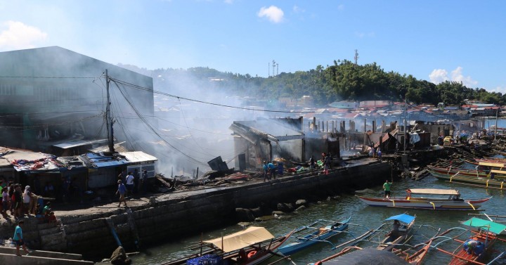 Fire razes 300 houses in Samar capital | Philippine News Agency