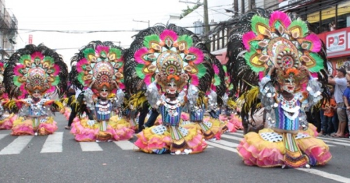 Barangay Tangub tops MassKara street dance tilt | Philippine News Agency