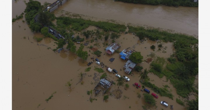 Death toll from Indonesia's floods, landslides climbs to 31 ...