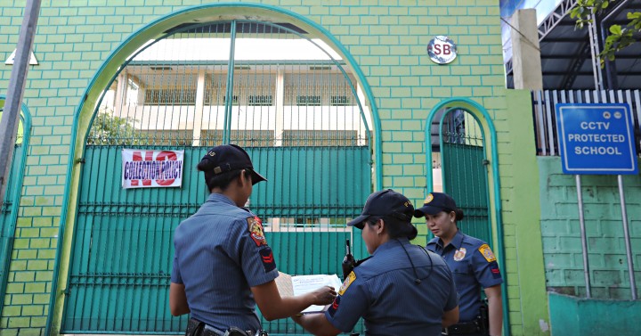 PNP Secures Polling Precinct | Photos | Philippine News Agency