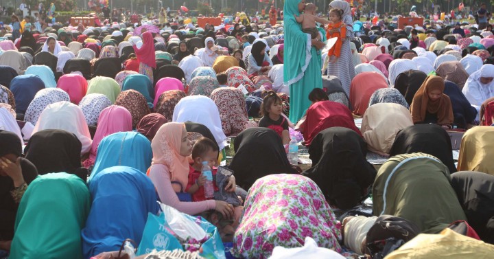 IN PRAYER | Photos | Philippine News Agency