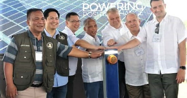 Firm pilots 200KW floating solar power in Magat Dam | Philippine News ...