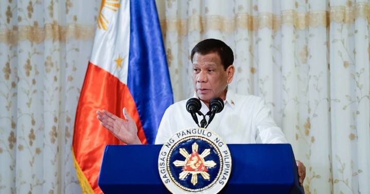 Duterte eyes escort for ambulances | Philippine News Agency