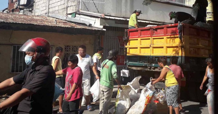 Garbage collection continues amid virus outbreak | Philippine News Agency