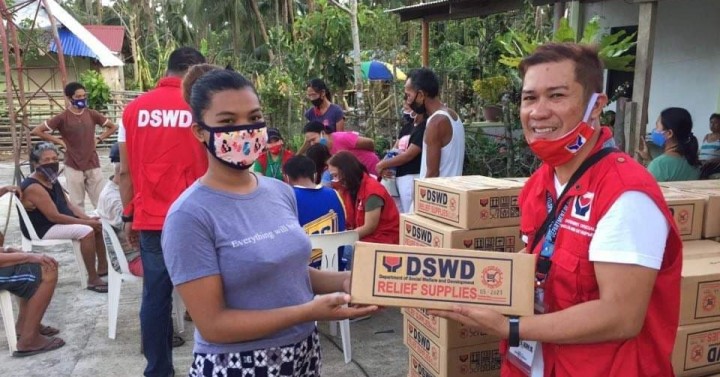 More typhoon victims in Samar areas get food aid | Philippine News Agency