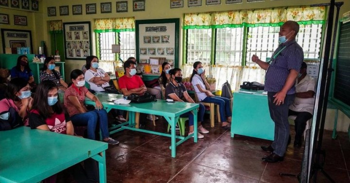 Eastern Samar gov't hires teachers to assist learners at home ...