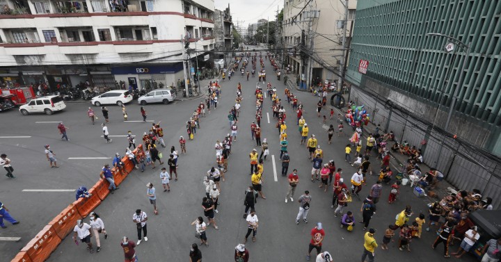 Safe distance | Photos | Philippine News Agency