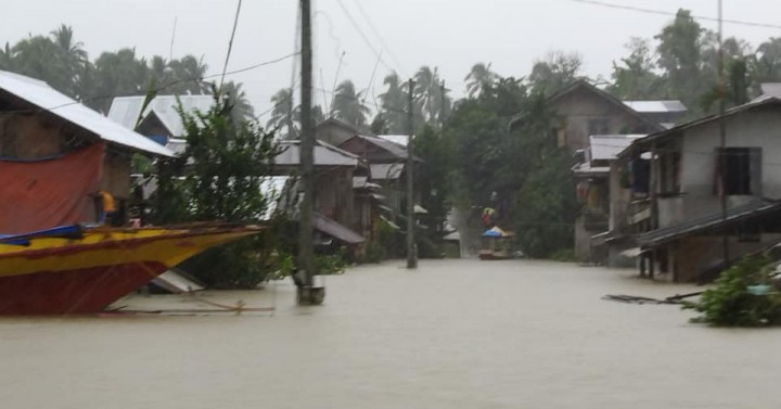 Floods displace thousands in 3 Samar provinces | Philippine News Agency