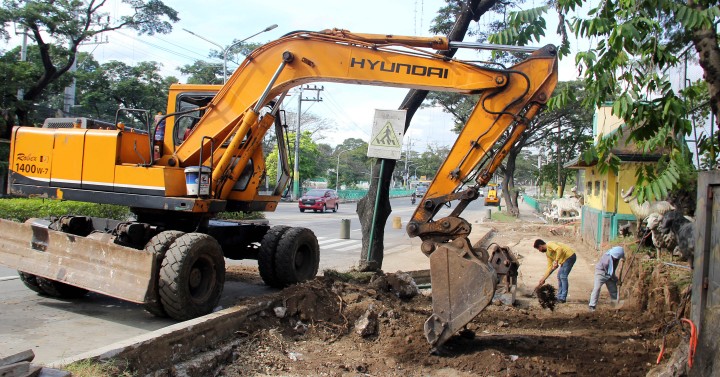 Sidewalk rehab | Photos | Philippine News Agency