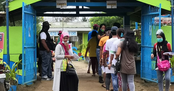 Palawan plebiscite starts on time despite rains | Philippine News Agency