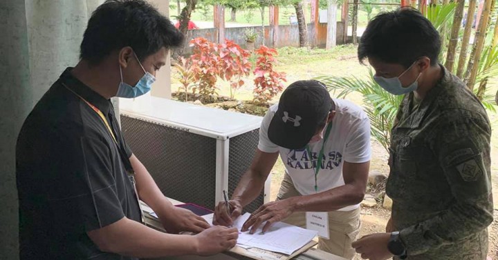 24 Ex Npa Fighters Get Cash Aid In Agusan Sur Philippine News Agency 