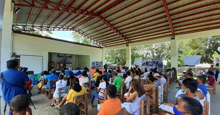 Pandemic-affected residents in Siargao get financial aid | Philippine ...