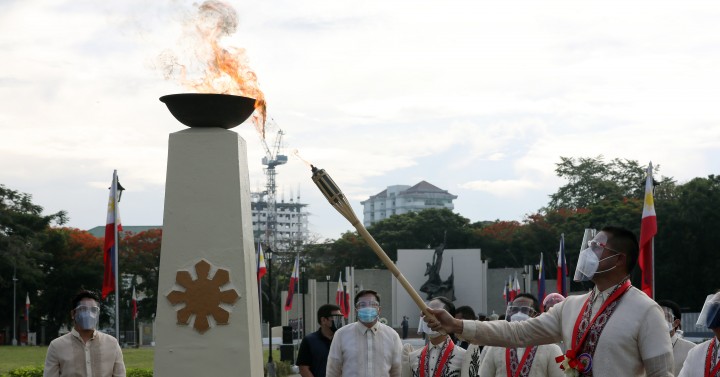 Cauldron Lighting | Photos | Philippine News Agency