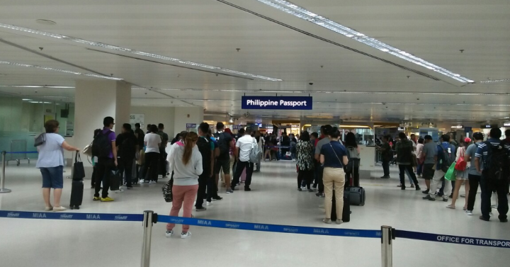 Canadian man with various passports held at NAIA | Philippine News Agency