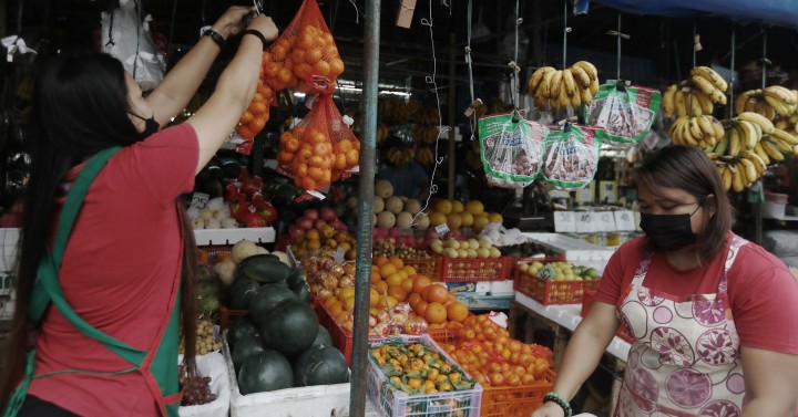 'LUCKY' FRUITS | Photos | Philippine News Agency