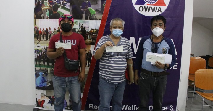 31-repatriated-ofws-from-saudi-get-owwa-aid-philippine-news-agency