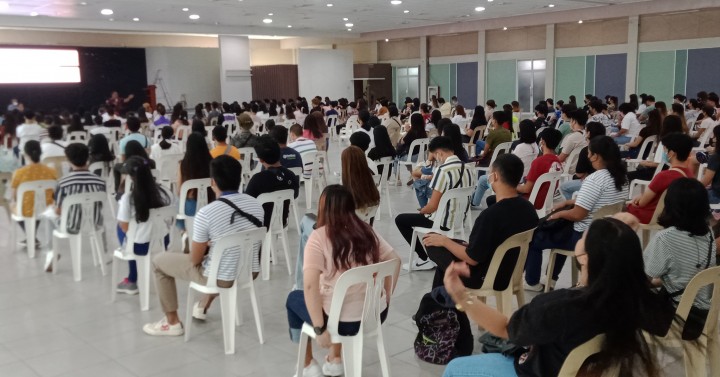 Legazpi City taps 400 students for special employment program ...