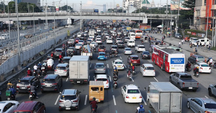 Slow Moving Traffic | Photos | Philippine News Agency