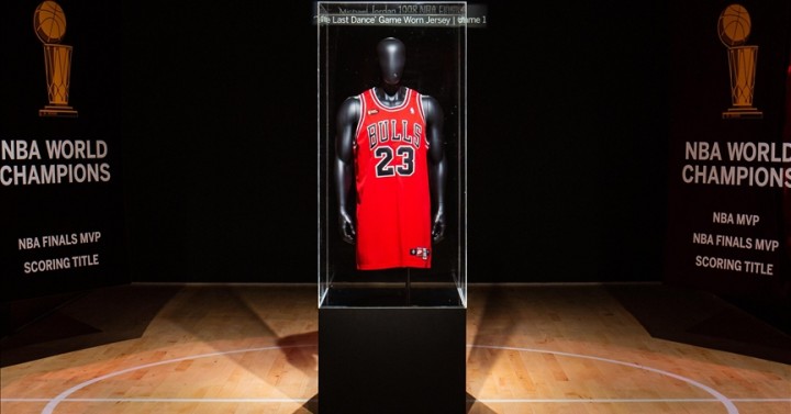 Michael Jordan's 1998 NBA Finals jersey up for auction --- This is