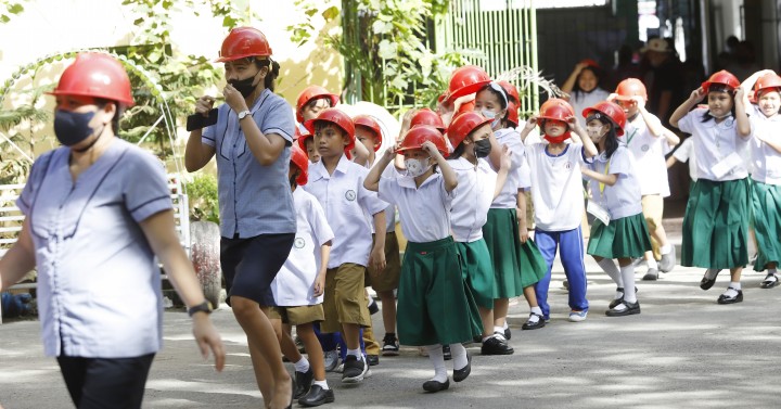 earthquake drill in school