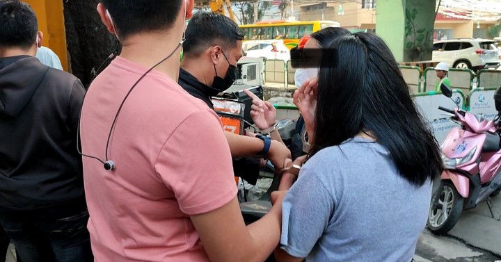 2 Female Students Nabbed In Manila Over Alleged Sextortion Philippine 2-female-students-nabbed-in-manila-over-alleged-sextortion-philippine